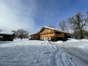 Chalet spacieux à Samoëns, 6 chambres, idéal pour 14 personnes avec Wifi - FR-1-846-1