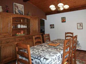 Charmante Villa à Samoëns avec Wifi et 2 Chambres - FR-1-846-34