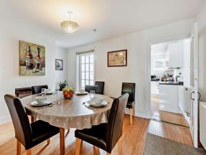 3 Bed in Arundel 90894