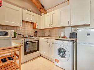 2 Bed in Sedgehill 96237