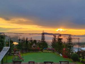Stratus Resort