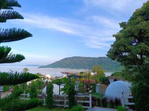 Stratus Resort