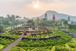 Baan Cha-lier Sook Bangsaray