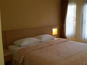 Pondok Indah Beach Hotel