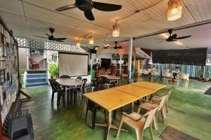 Ai Beach Resort