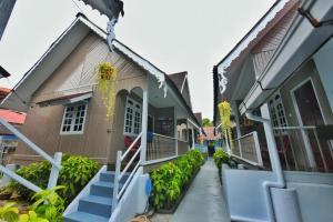 Ai Beach Resort
