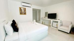 The White Resort