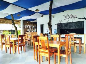 Kokomo Dive Resort Accommodation Hotel