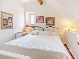 1 Bed in Abergavenny BN113