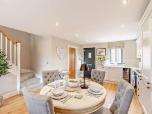 2 Bed in Talkin 91822