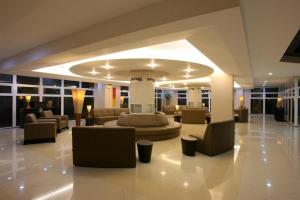 Tanza Oasis Hotel And Resort
