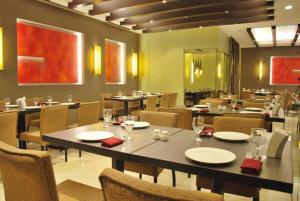 Tanza Oasis Hotel And Resort