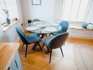 2 Bed in Tenby FB285