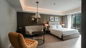 Sugar Marina Hotel CLIFFHANGER Aonang