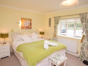 2 Bed in Sherborne 53673