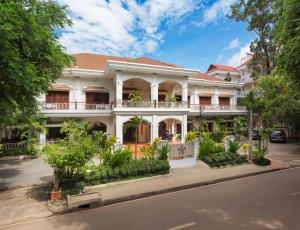 Grand Sunset Angkor Hotel