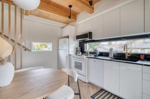 Stay Portland - Alberta Arts - 3BR - Local Eats & Modern Design