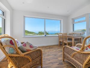 2 Bed in Aberdovey DY049