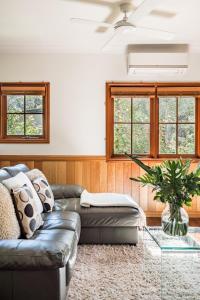 Beautiful 2BR Tranquil Rainforest Retreat Escape Free Wifi