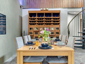 3 Bed in Holmfirth 94342