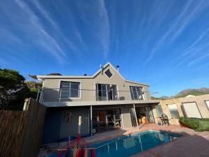 Eco-Friendly 3 Bed House Plus 1 Large Bed Self Contained Cottage