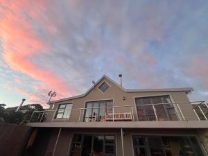 Eco-Friendly 3 Bed House Plus 1 Large Bed Self Contained Cottage