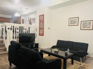 Cozy near airport vacation home Brighton