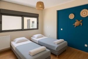 Deep Blue Luxury Escape