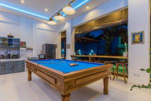 Villa Shades Of Blue,5 bed & pool