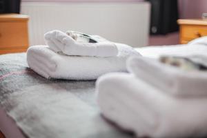 Chic 1BR flat with balcony and city view, Walworth