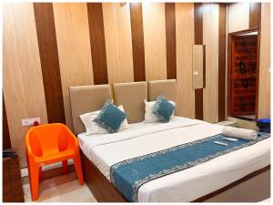 Hotel Ayodhya Rama-yana Palace Near Ramjanam Bhumi - Onsite Parking & Free Wifi Facilities - Fully-Air-Conditioned Rooms - Best Hotel In Ayodhya Book Quickly