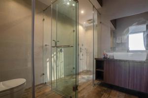 Eden Glade - Khopoli - Mountain-view villa with Private pool, Spacious decks & Indoor activities