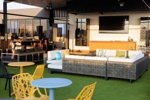 38 on Boulders Hotel