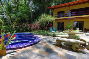 Toucan Villa Family home w Private Pool Garden
