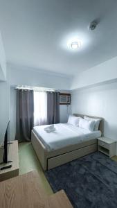 A Skyline Serenity Studio