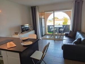 studio à 100m de la plage et de la piscine