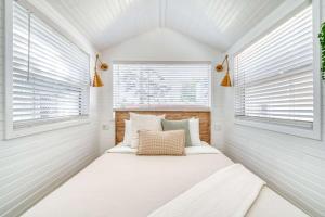 Stay Portland - Teal & Terrazzo Bright Portland Tiny Home