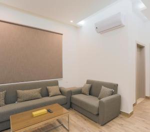 الوادي للشقق المخدومة