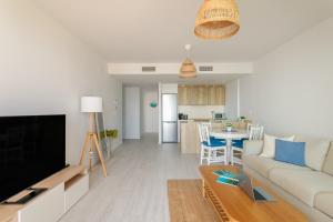 Maikran Seasonal San Juan Bachside Apartment