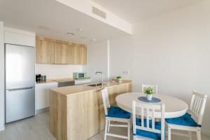 Maikran Seasonal San Juan Bachside Apartment