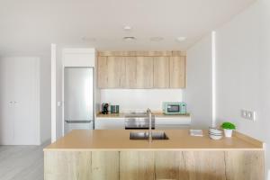 Maikran Seasonal San Juan Bachside Apartment