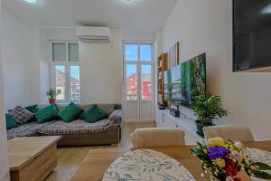 Cozy Little Place - Parking Available