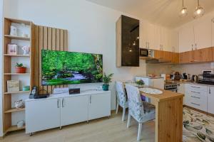 Cozy Little Place - Parking Available