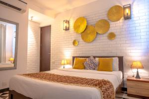 Magnolia by Da Alohas El Arbol at Candolim