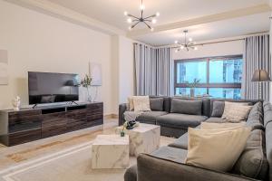 Stylish 2 bedroom apartment with Maid Room I Fairmont South Residence I Palm Jumeirah