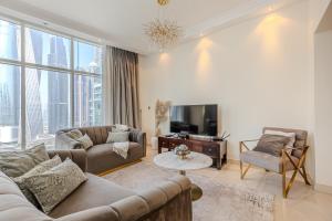 Spacious 3BDR Apartment in Marina with Office