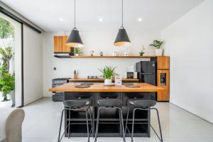 The R Villa Kaba - incl. Motorbikes