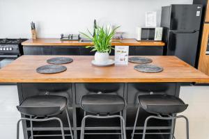 The R Villa Kaba - incl. Motorbikes