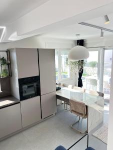 Luxury apartment Black Pearl Beluga with private Pool and Jacuzzi