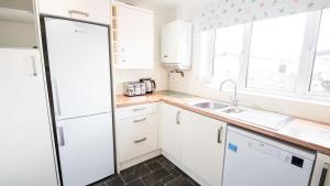 Downton House with Country Park Facilities